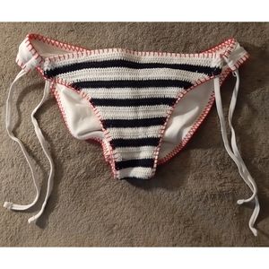 Hand Scrunched Bikini Bottom
